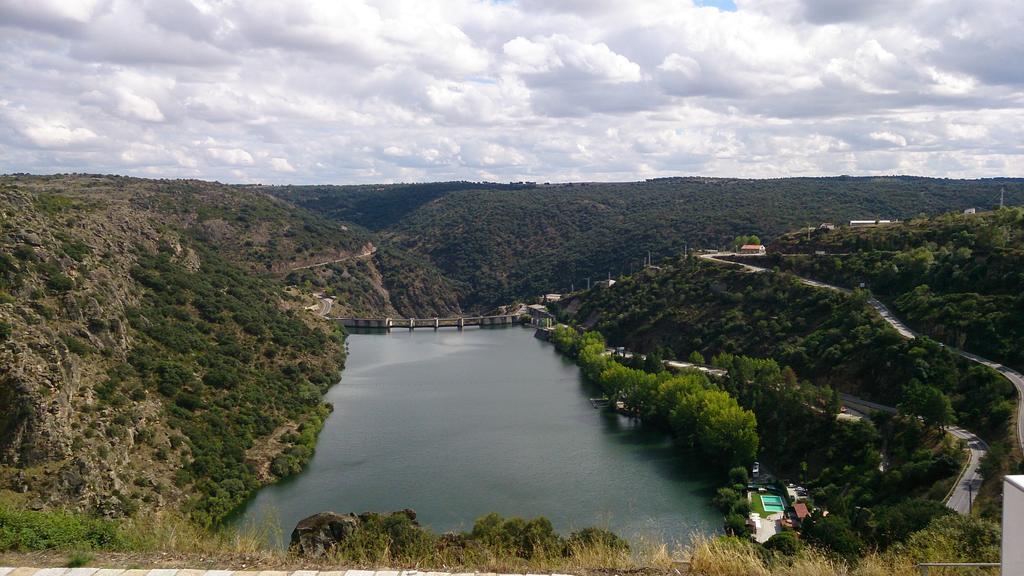 Flor Do Douro - Comercio E Hotelaria, Lda Miranda do Douro Ngoại thất bức ảnh