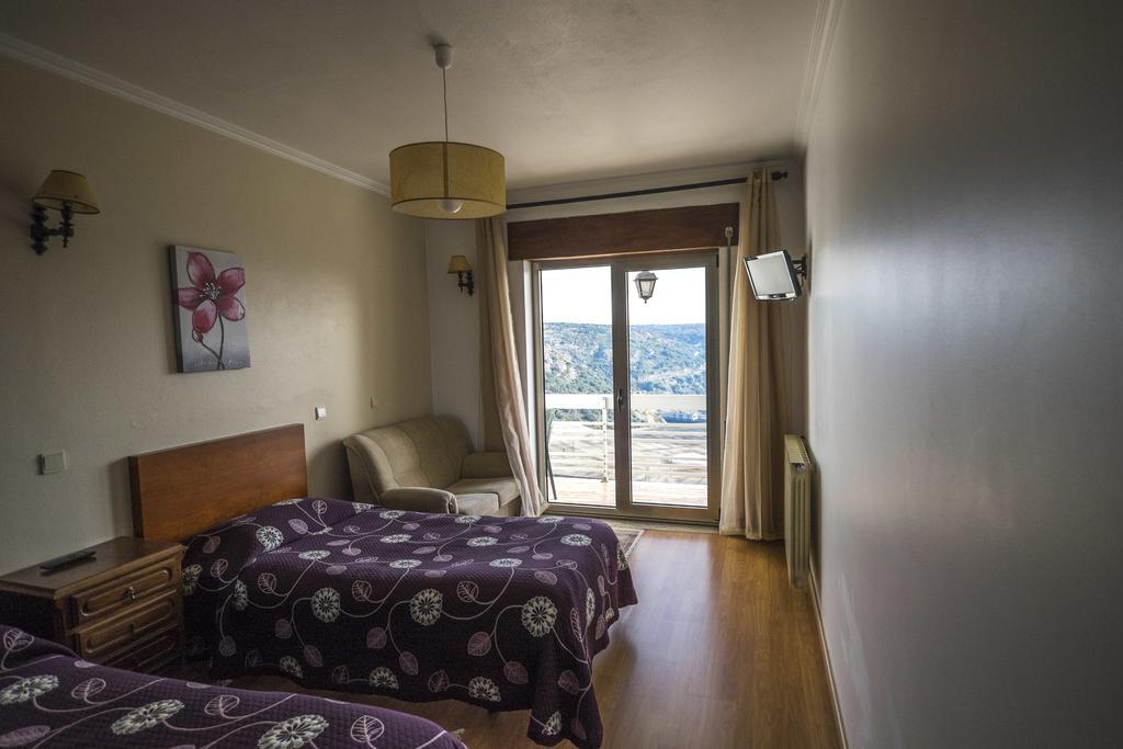 Flor Do Douro - Comercio E Hotelaria, Lda Miranda do Douro Ngoại thất bức ảnh