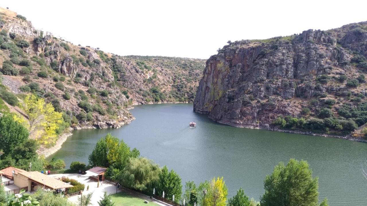 Flor Do Douro - Comercio E Hotelaria, Lda Miranda do Douro Ngoại thất bức ảnh